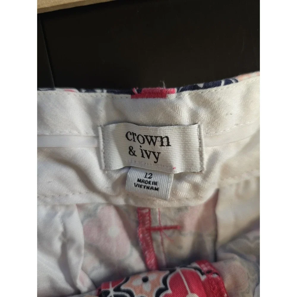 Crown‎ & Ivy Women's Size 12 Shorts Pink Navy Blue White Geometric Clover...